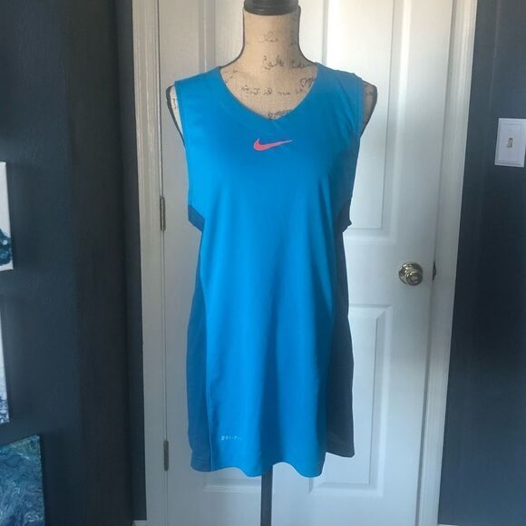 Women’s Nike two toned Dri fit tank - Picture 1 of 5